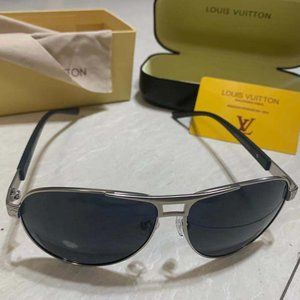 Louis Vuitton Fashion UV-proof Sunglasses, brand n